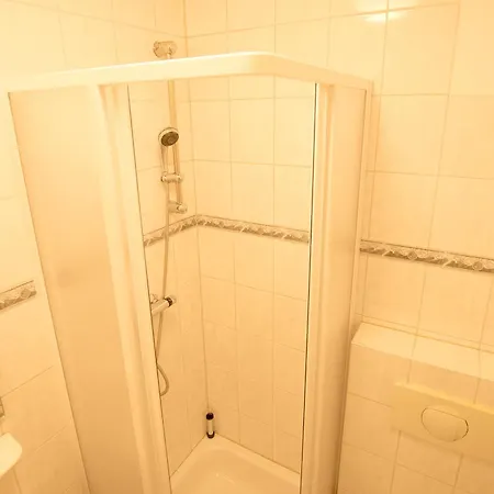 Veltheimsburg Πανσιόν 3*