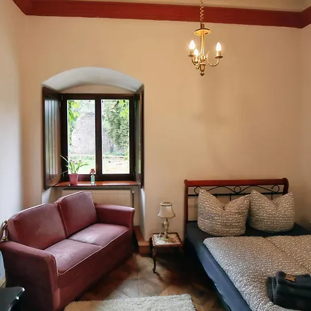 Veltheimsburg Guest house 3*