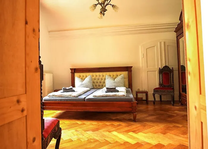 Veltheimsburg Гостевой дом 3*