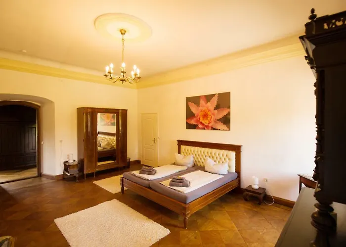 Veltheimsburg Гостевой дом 3*